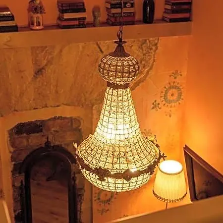 Boutique Mason In Historical